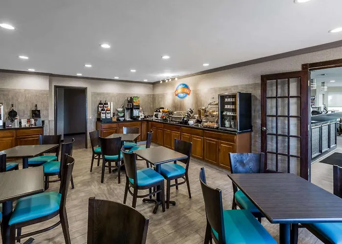 Pella Hotels