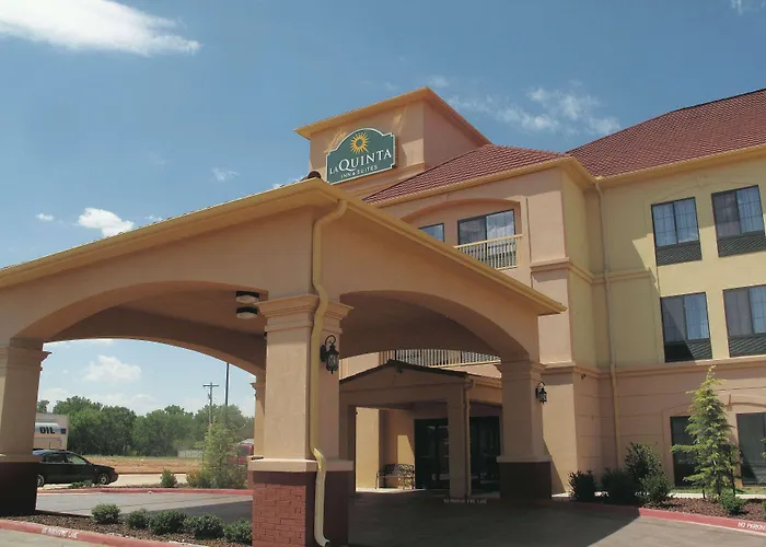 La Quinta By Wyndham Woodward Hotel
