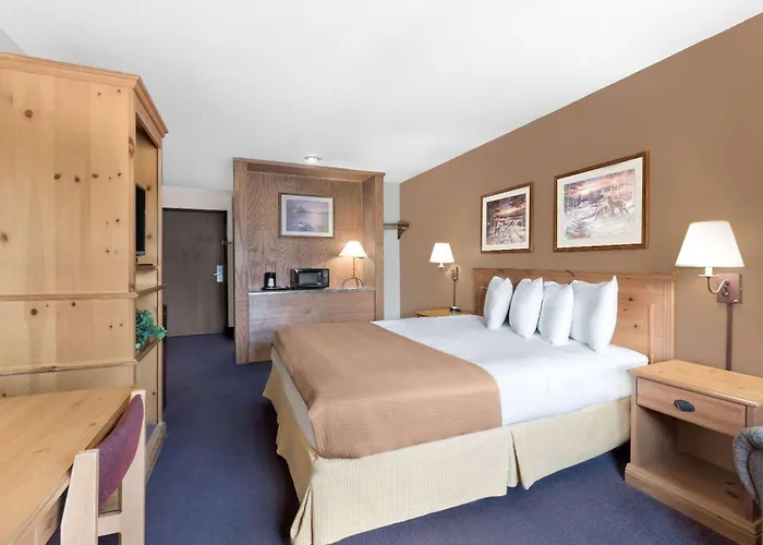 Super 8 By Wyndham Chamberlain Sd