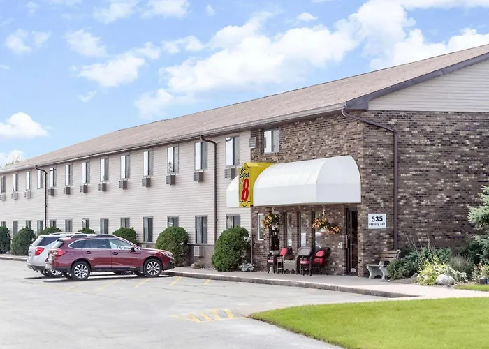 Super 8 By Wyndham Antigo