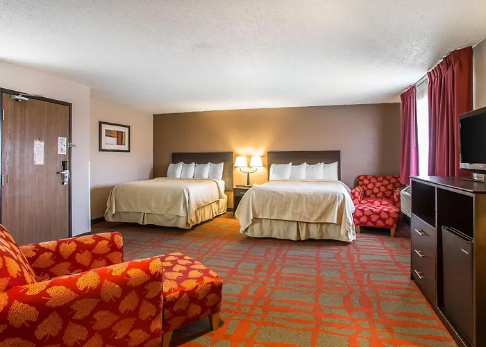 Quality Inn & Suites West Bend