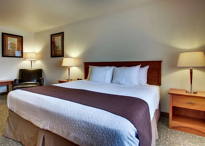 Best Western West Hills Inn
