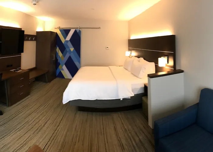 Holiday Inn Express & Suites - Hannibal - Medical Center