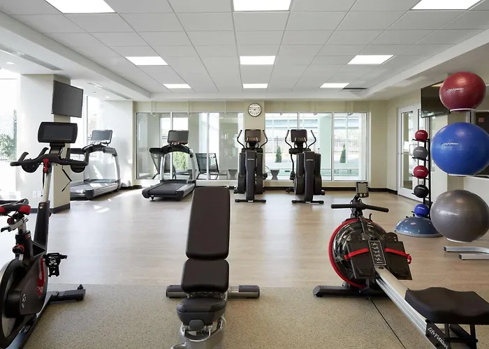 Doubletree By Hilton Montreal Airport Hotel Dorval