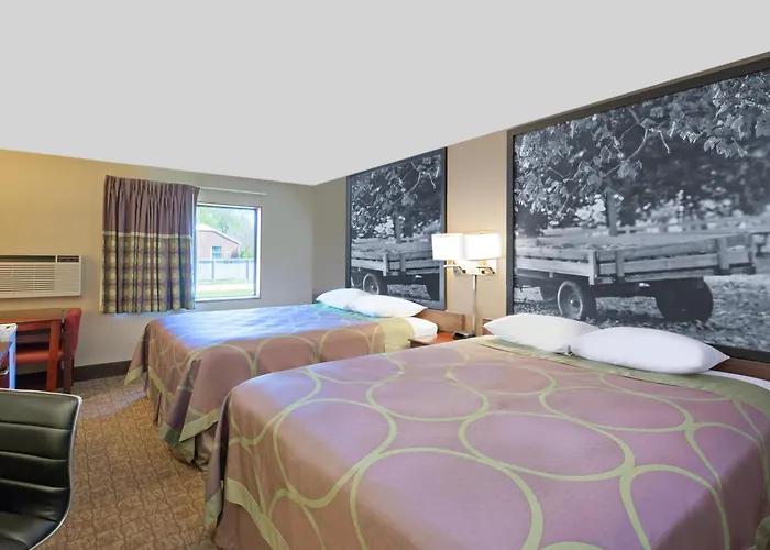 Super 8 By Wyndham Carroll Motel