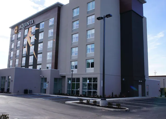 La Quinta By Wyndham Mobile
