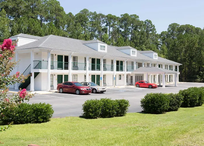 Super 8 By Wyndham Statesboro Hotel