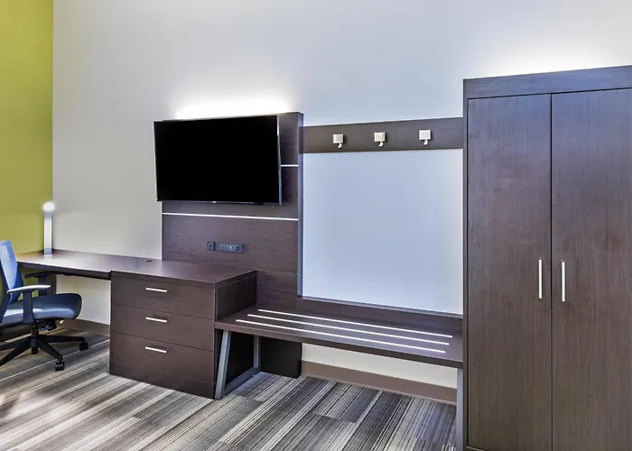 Holiday Inn Express & Suites Purcell By Ihg
