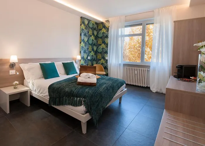 Brichett Deluxe Rooms Alba 