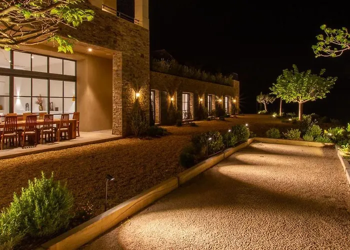 Le Mas Saint Michel Grimaud Bed and Breakfast