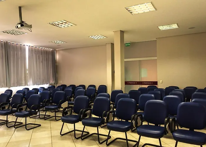 Treville Hotel Carázinho