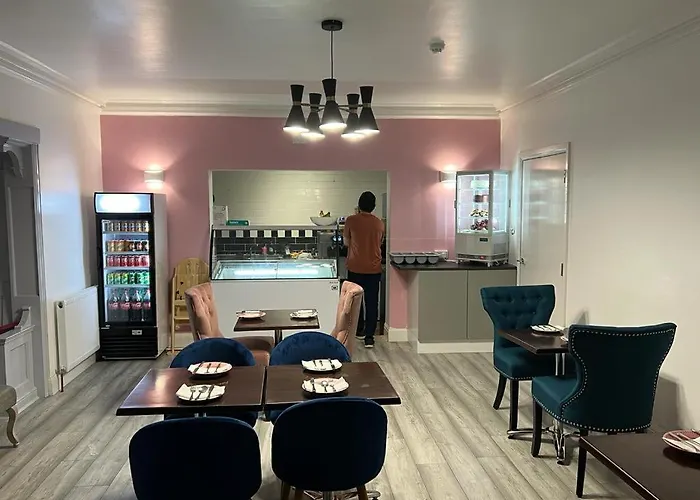 Atz&H Inn Luton 