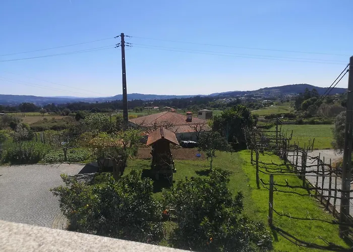 Leonchic - Guest House com Piscina de Água Salgada