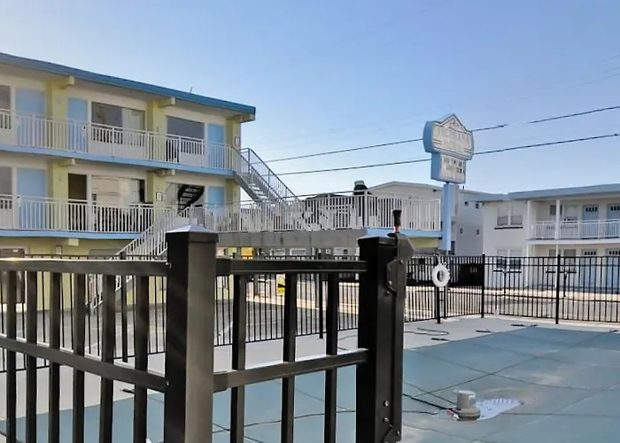 The Waves Hotel, An Ascend Collection Hotel