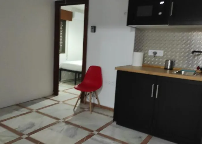 Convenient Rooms - Ferry, Train & Bus Station -