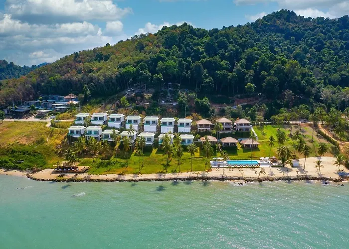 Coconut Grove Resort Ko Yao