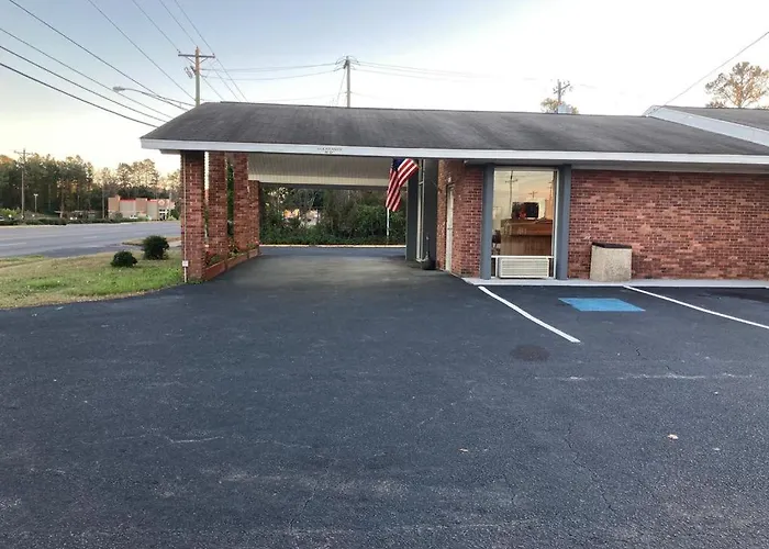 Winnsboro Hotels