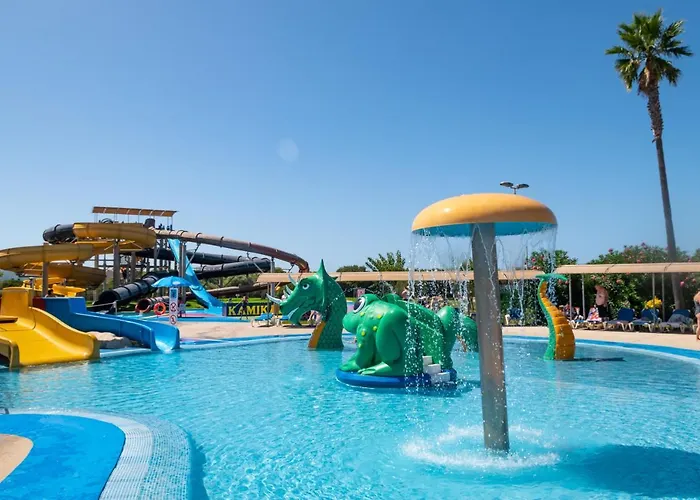 Aparthotel Flora Park & Aquarock Cala'N Bosch 