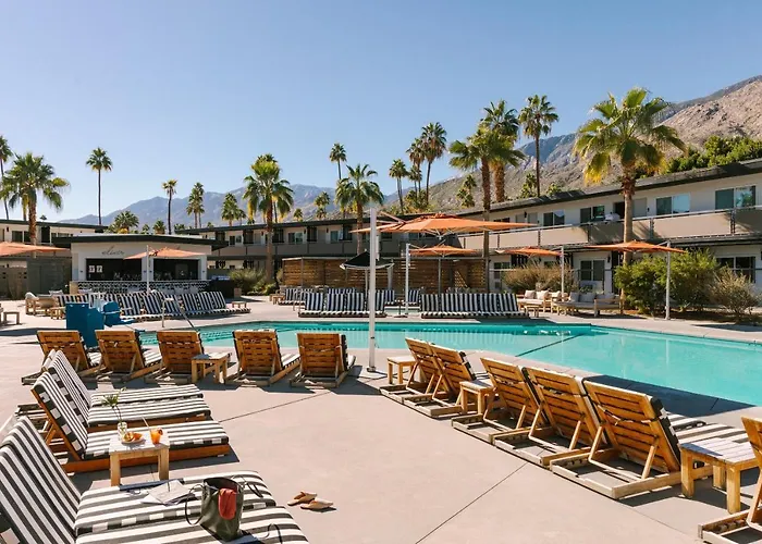 The V Powered By Sonder Hotel Palm Springs