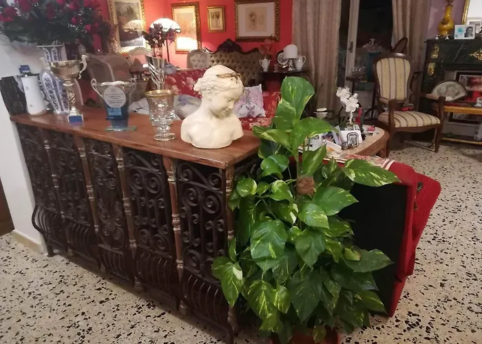 Bed and Breakfast Domus Aurea Oristano