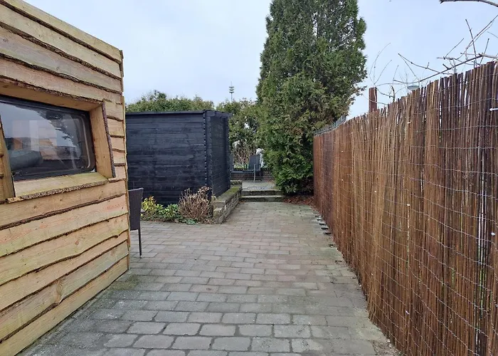 Bnbheerhugowaard Wooden