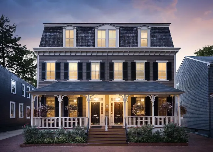 Flag House Inn