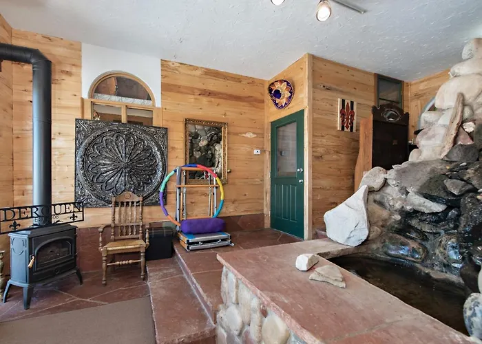 Wanderer Studio, An Off Grid Mountain Guest Studio With Fantastic Views