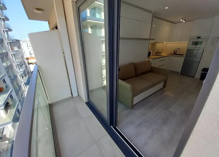 The Hub Studio With Balcony, Wi-Fi & Gym Aparthotel Gibraltar