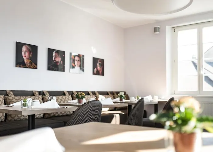 BASE II - Das Bed&Breakfast bei Basel  Lörrach