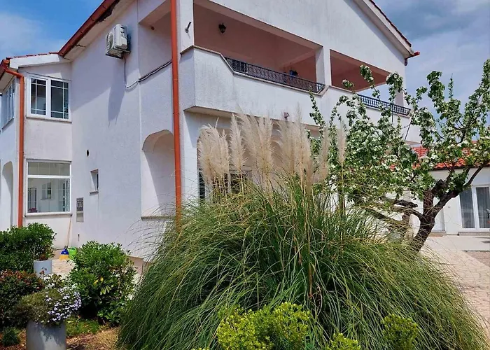 Rooms Hodanic Krk Town