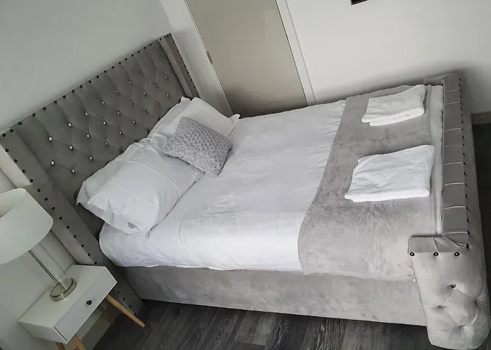 City Centre 5 Double Bedroom Detached Liverpool