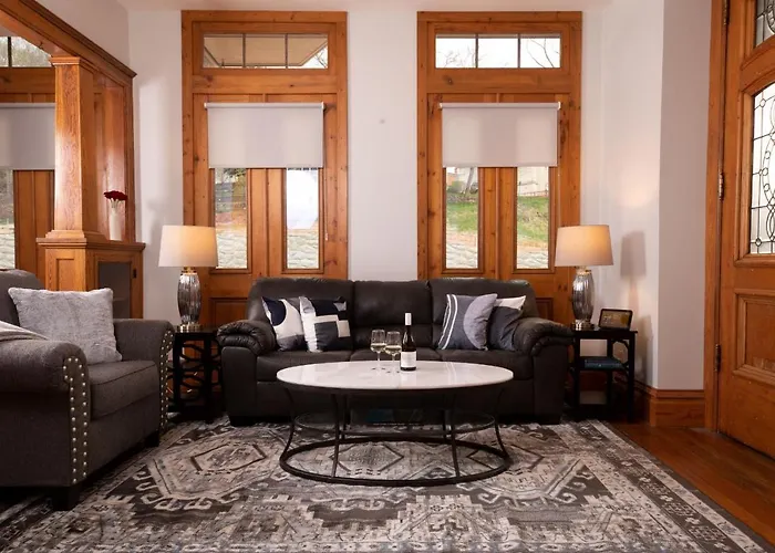 Riverboat Suites Galena