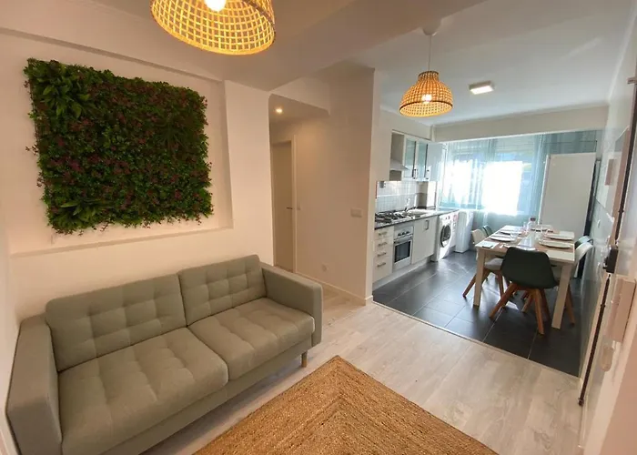 Carcavelos Beach & Nova Sbe Shared Serviced Apartment 3 Oeiras