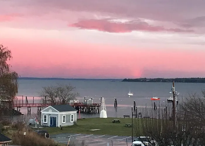 Trade Winds On The Bay