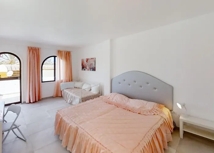 Vv Las Buganvillas Maspalomas - Cocina Y Habitaciones Con Banos Privados