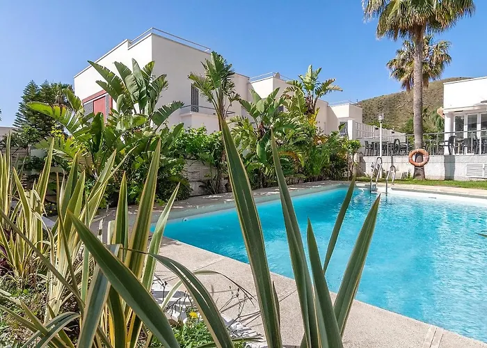 Apartamentos La Buganvilla San José