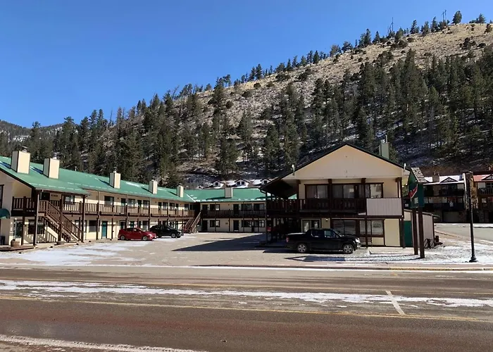 Ponderosa Lodge
