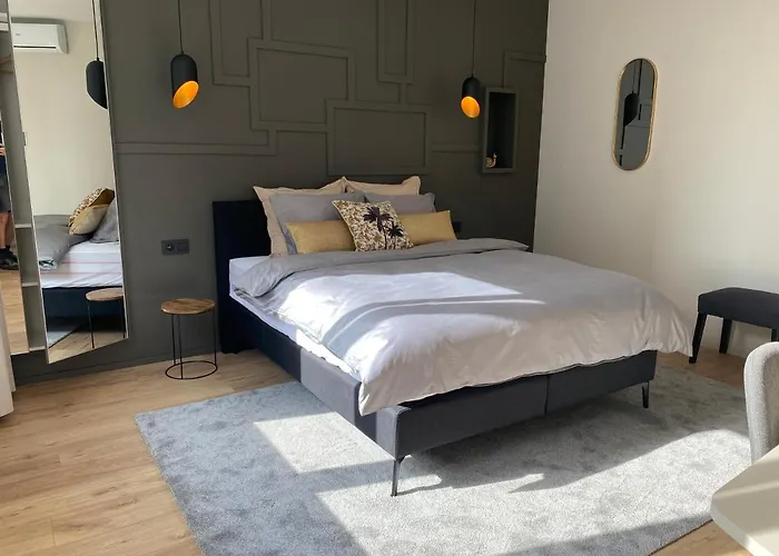Good Mood - Chambres Et Suite Namen