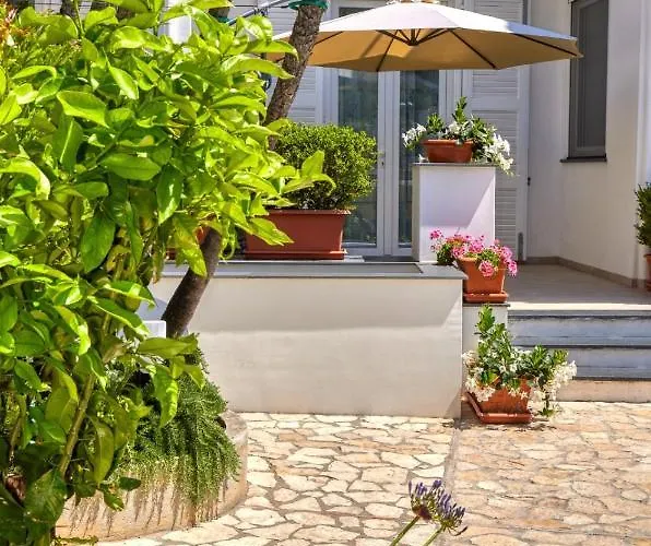Villa Giardini Luxury Room