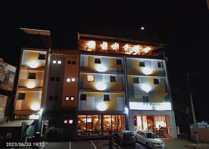 FLY INN Madagascar HOTEL - Navette GRATUITE H24 - à 300m de l'Aéroport International