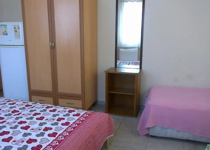 Cizmeci Apart Hotel Çeşme