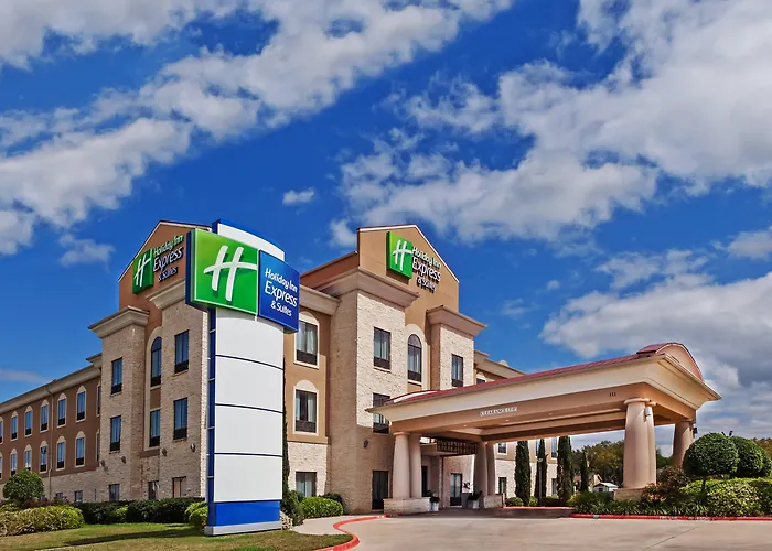 Holiday Inn Express & Suites Victoria By Ihg