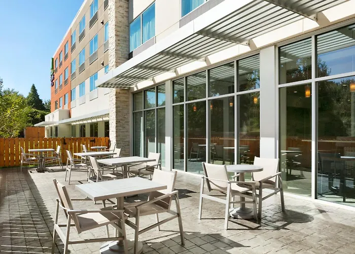 Holiday Inn Express & Suites Salisbury By Ihg