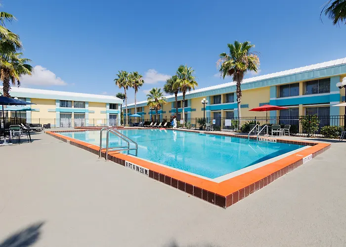 Garnet Inn & Suites Orlando