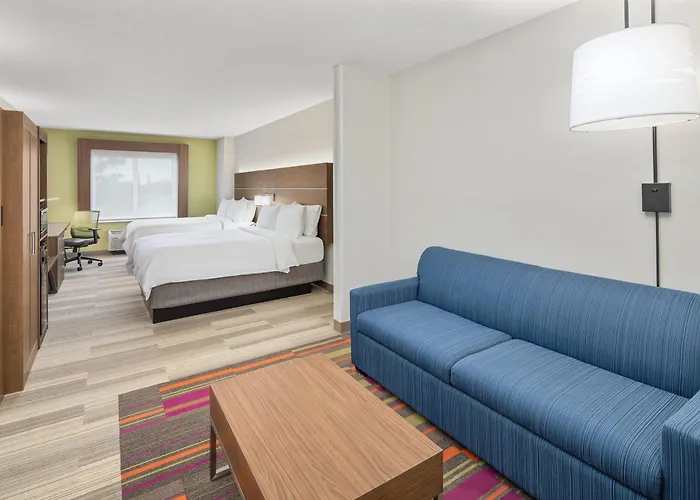 Palm Bay Hotels