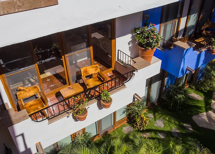 Casa Loteria: Colorful Family Retreat with Pool in Pueblito Sayulita