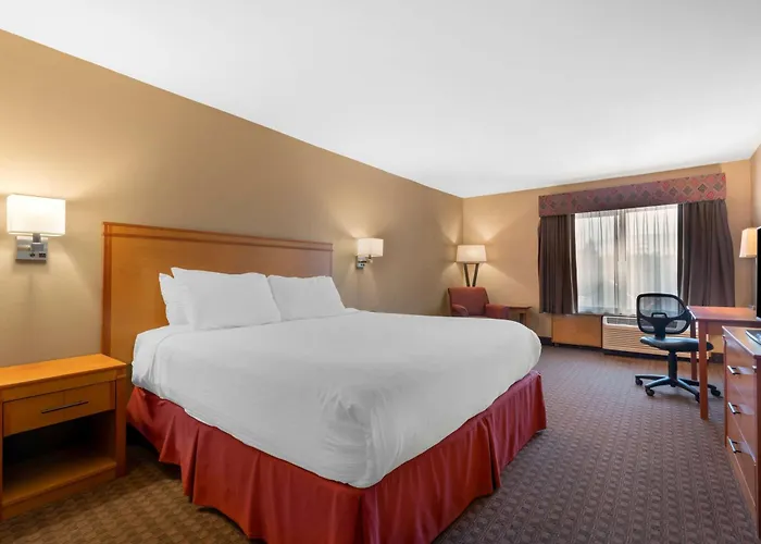 Best Western Plus Olympic Inn Klamath Falls