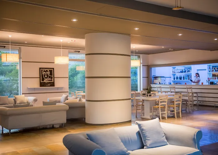 Hôtels à Manfredoine