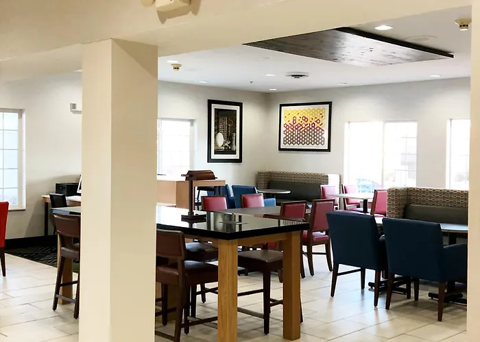 Holiday Inn Express & Suites Harrison By Ihg
