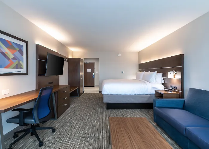 Holiday Inn Express & Suites Gainesville - Lake Lanier Area By Ihg